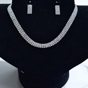 Чокер 3ряда+серьги стразы арт.tr2021 серебро