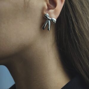 Серьги Бантики титан 2*2,5см арт.tr1774 серебро