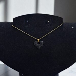 Кулон на шею титан Сердце с черными стразами арт.tr2090 золото