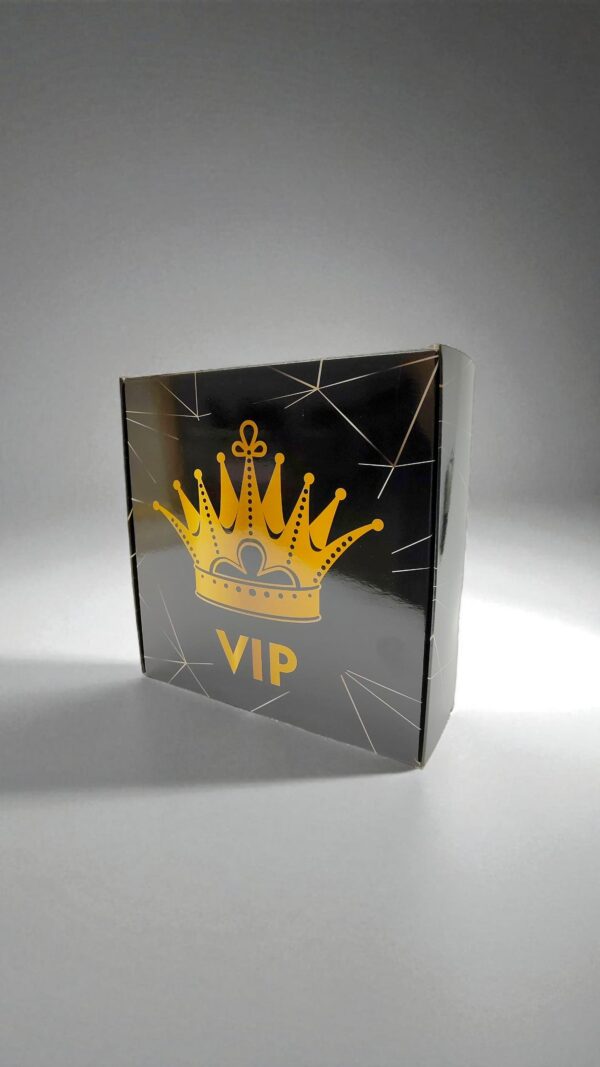 Коробка Vip 20*20*7см 500тг