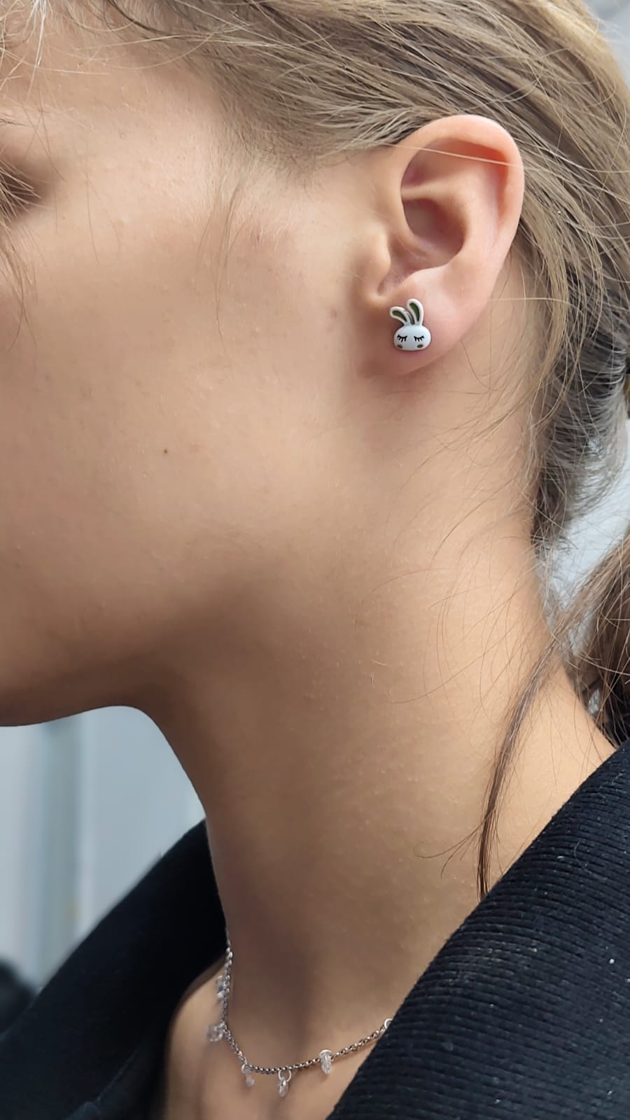 Серьги гвоздики Зайка арт.tr1940 бело-зеленый Серьги гвоздики Зайка арт.tr1940 бело-зеленый