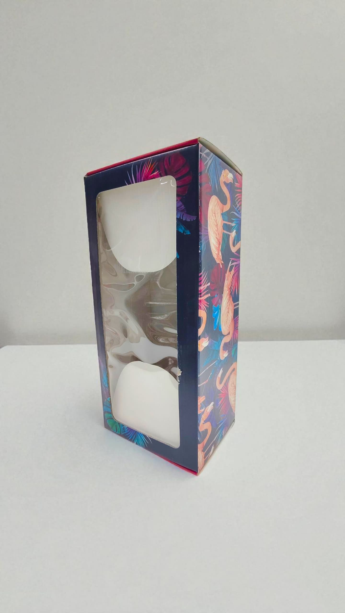 Коробка подарочная Фламинго 36*16*12см 1200тг Коробка подарочная Фламинго 36*16*12см 1200тг