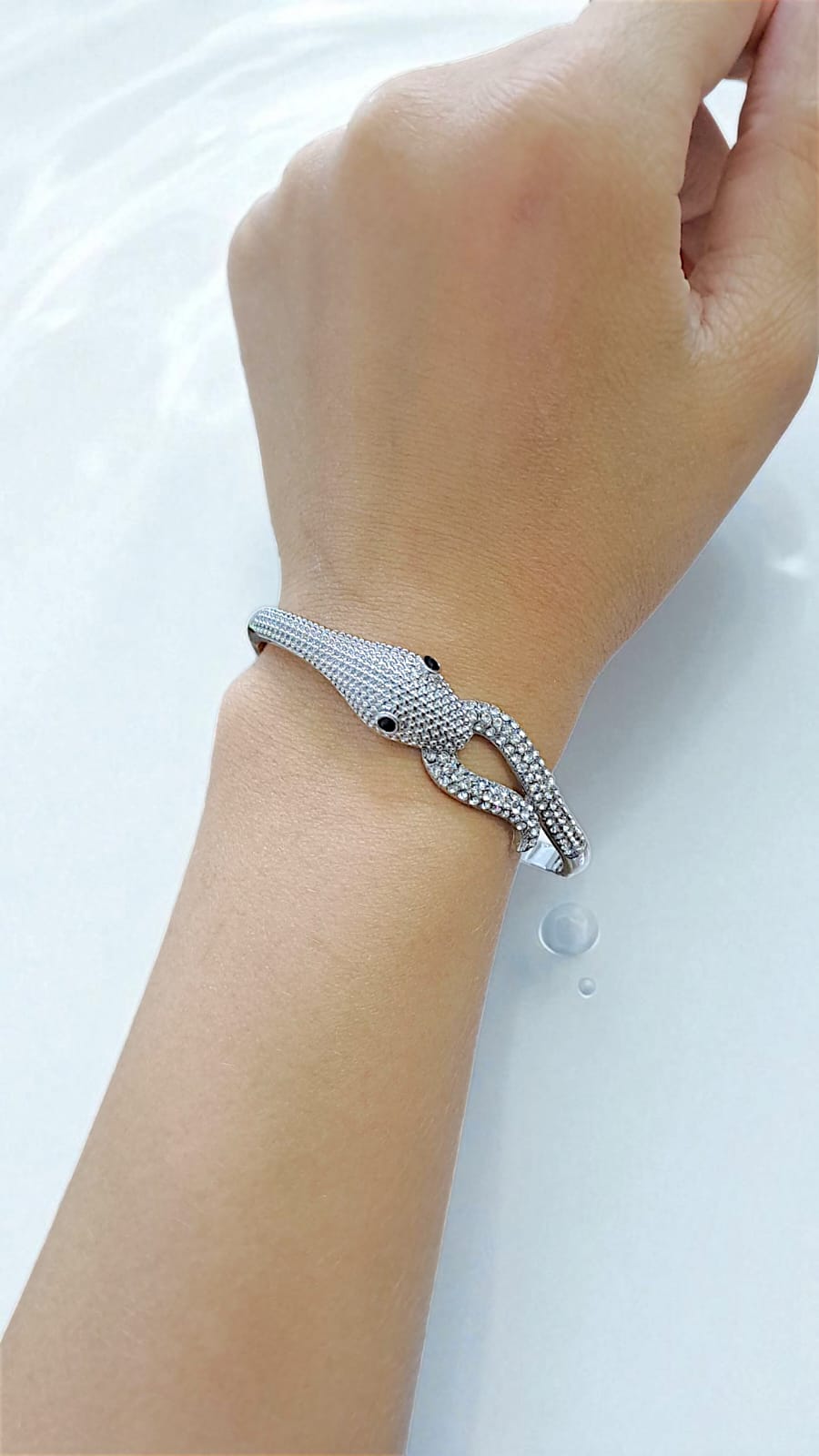 Браслет титан большая Змейка со стразами арт.tr1786 серебро Браслет титан большая Змейка со стразами арт.tr1786 серебро