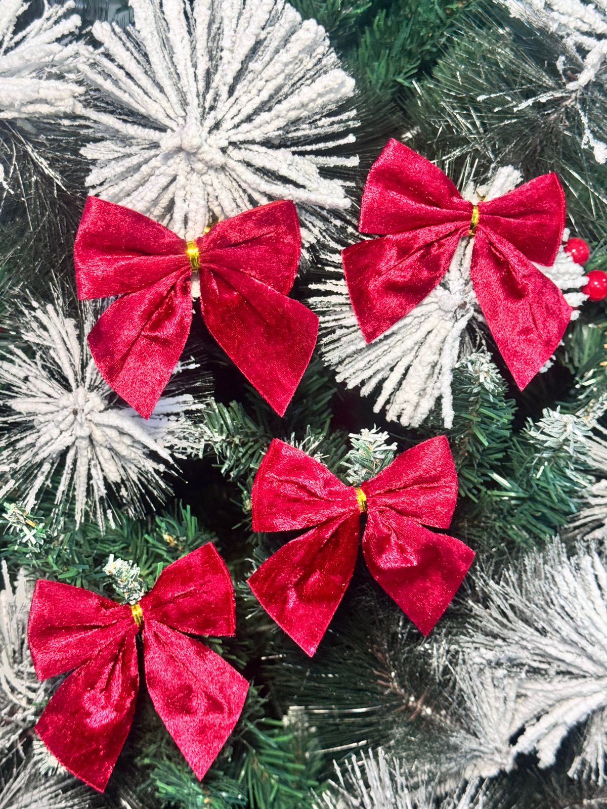 Бантики новогодние бархат 4шт красные арт.6372-35 Бантики новогодние бархат 4шт красные арт.6372-35