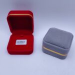 Коробка для бижутерии бархатная 7*7*4см ассорти 800тг