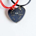 Браслеты парные на шнурке с магнитом сердце Best Friends Forever арт.tr1831 серебро