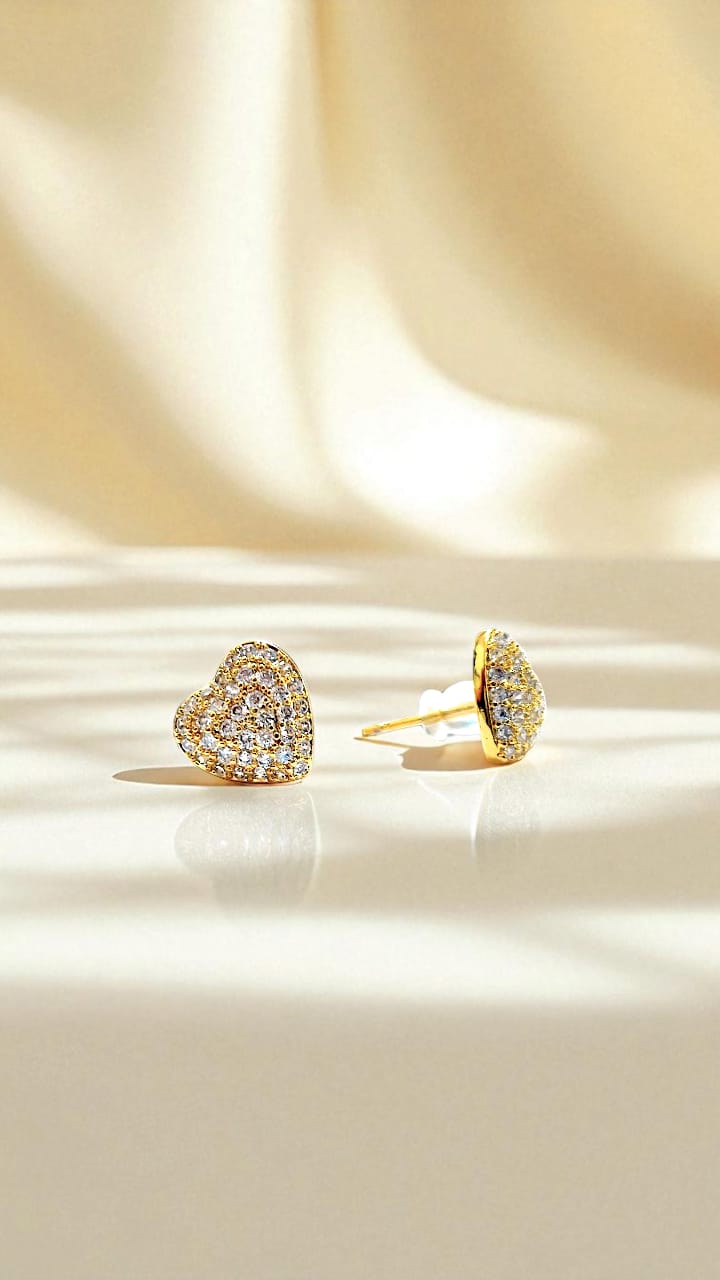 Серьги Сердце титан со стразами 1см арт.tr1762 золото Серьги Сердце титан со стразами 1см арт.tr1762 золото