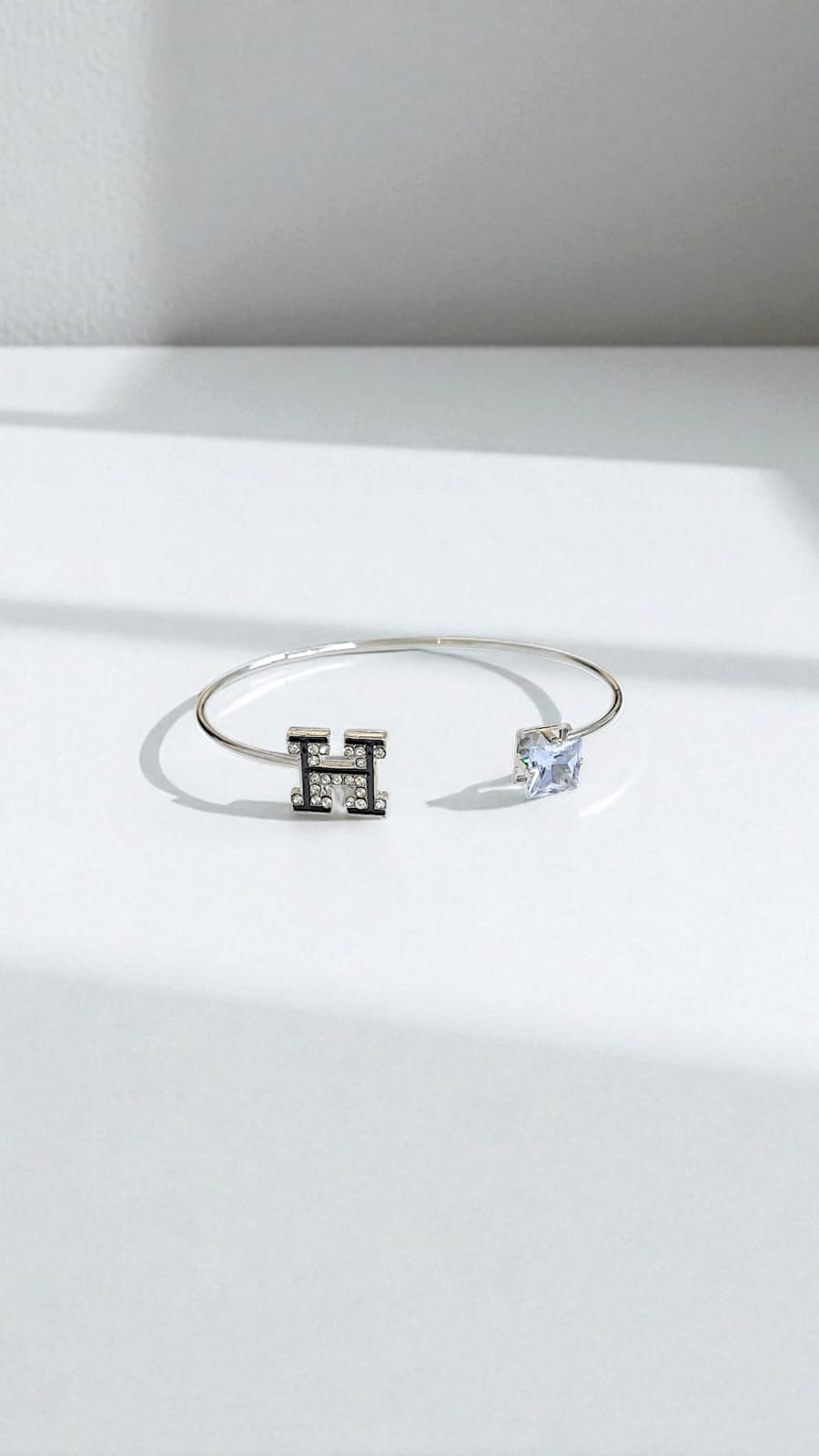 Браслет Hermes со стразами арт.tr1971 серебро Браслет Hermes со стразами арт.tr1971 серебро