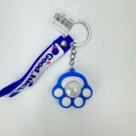 Брелок Лапка светящаяся 5,5см арт.666-30 синяя