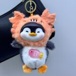 Брелок мягкий Пингвин арт.tr2755 в персиковом капюшоне