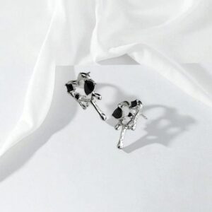 Серьги гвоздики Сердце арт.tr2208 серебро с черным