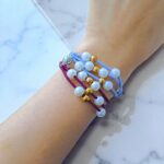 Браслеты парные с бусинами и магнитом арт.tr2138 голубой с бордовым