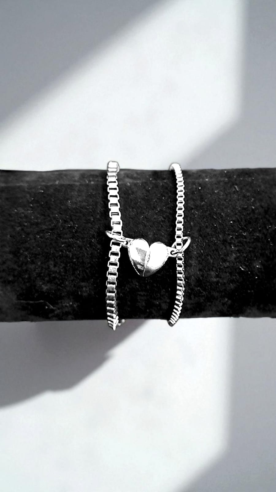 Браслеты парные цепи с сердцем на магните арт.tr1862 серебро Браслеты парные цепи с сердцем на магните арт.tr1862 серебро