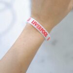 Браслет силиконовый Liverpool арт.tr1890 красный с синим