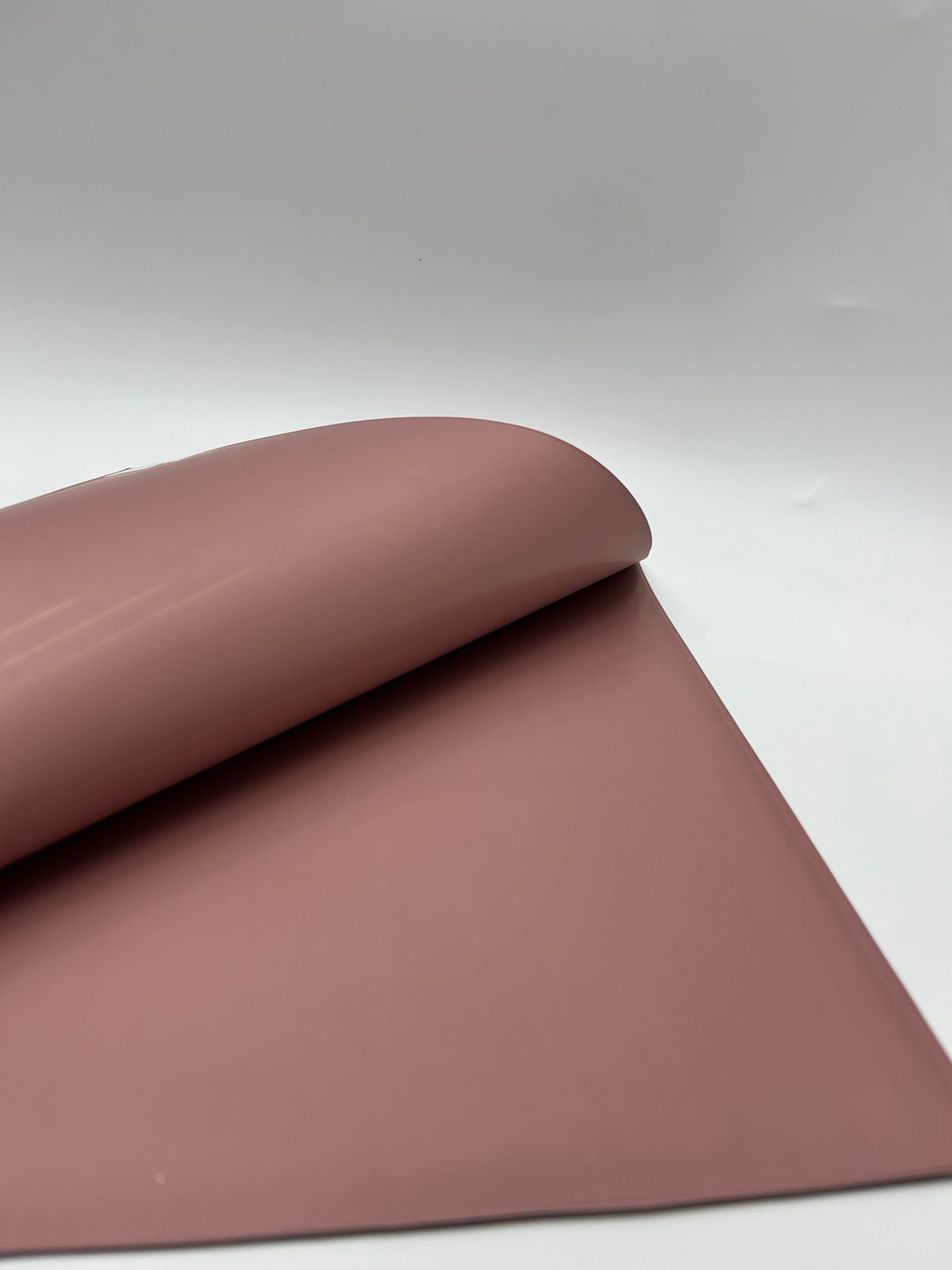 Пленка упаковочная 60*60см арт.cf8046-18 пепельная роза Пленка упаковочная 60*60см арт.cf8046-18 пепельная роза