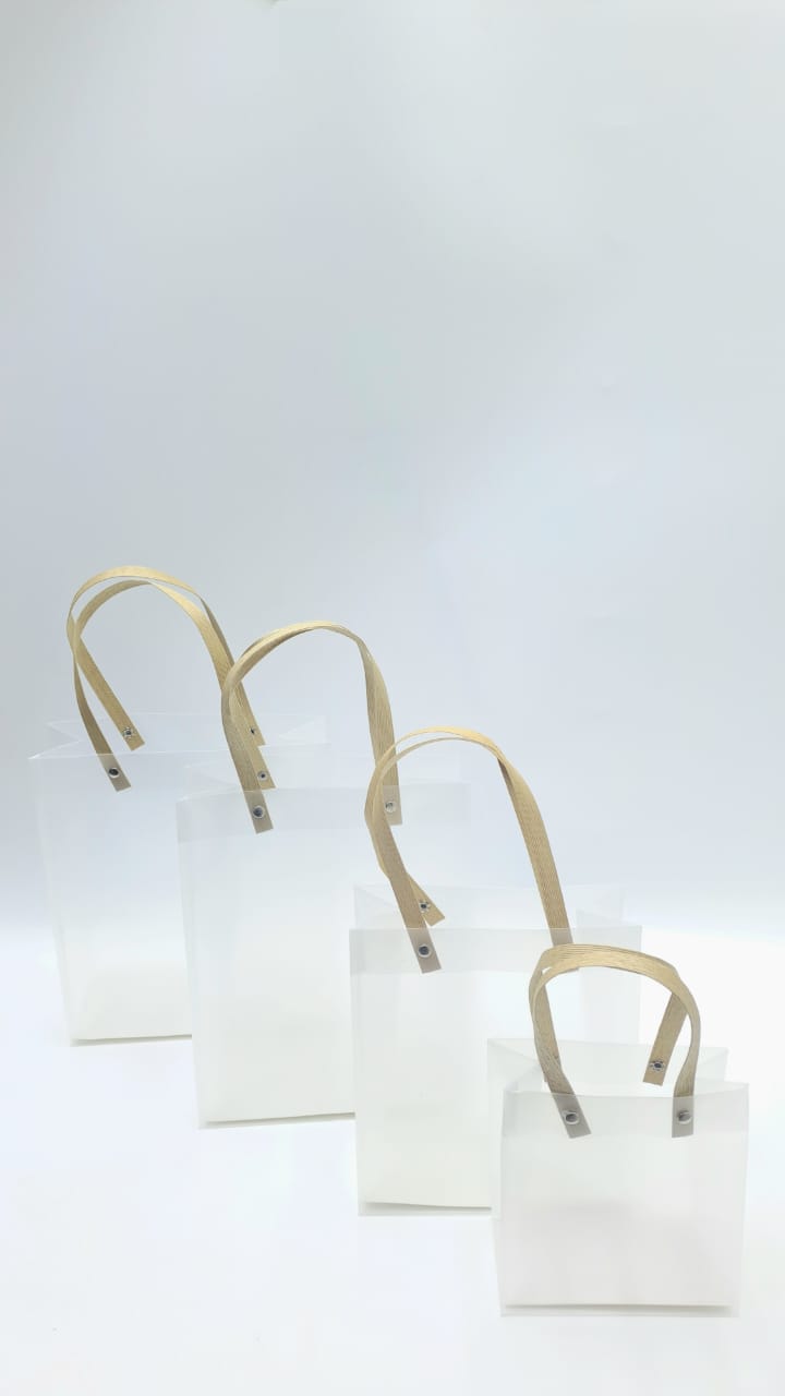 Пакет подарочный прозрачный матовый 25*20*10см арт.tr604 Пакет подарочный прозрачный матовый 25*20*10см арт.tr604