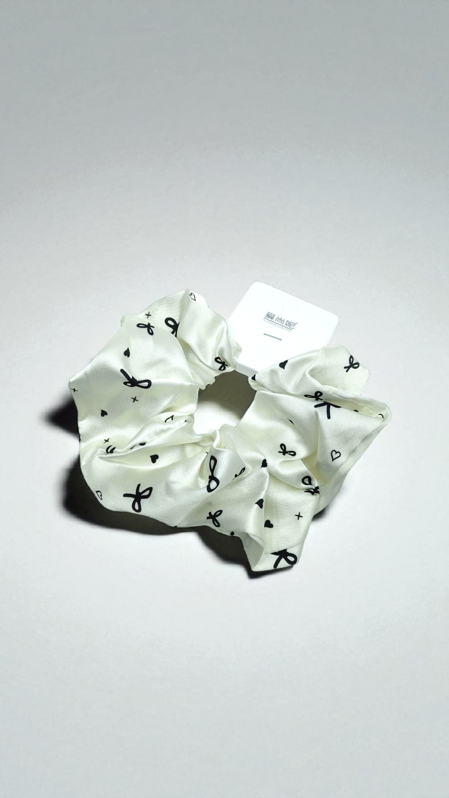 Резинка для волос с бантиками арт.tr2345 белая Резинка для волос с бантиками арт.tr2345 белая