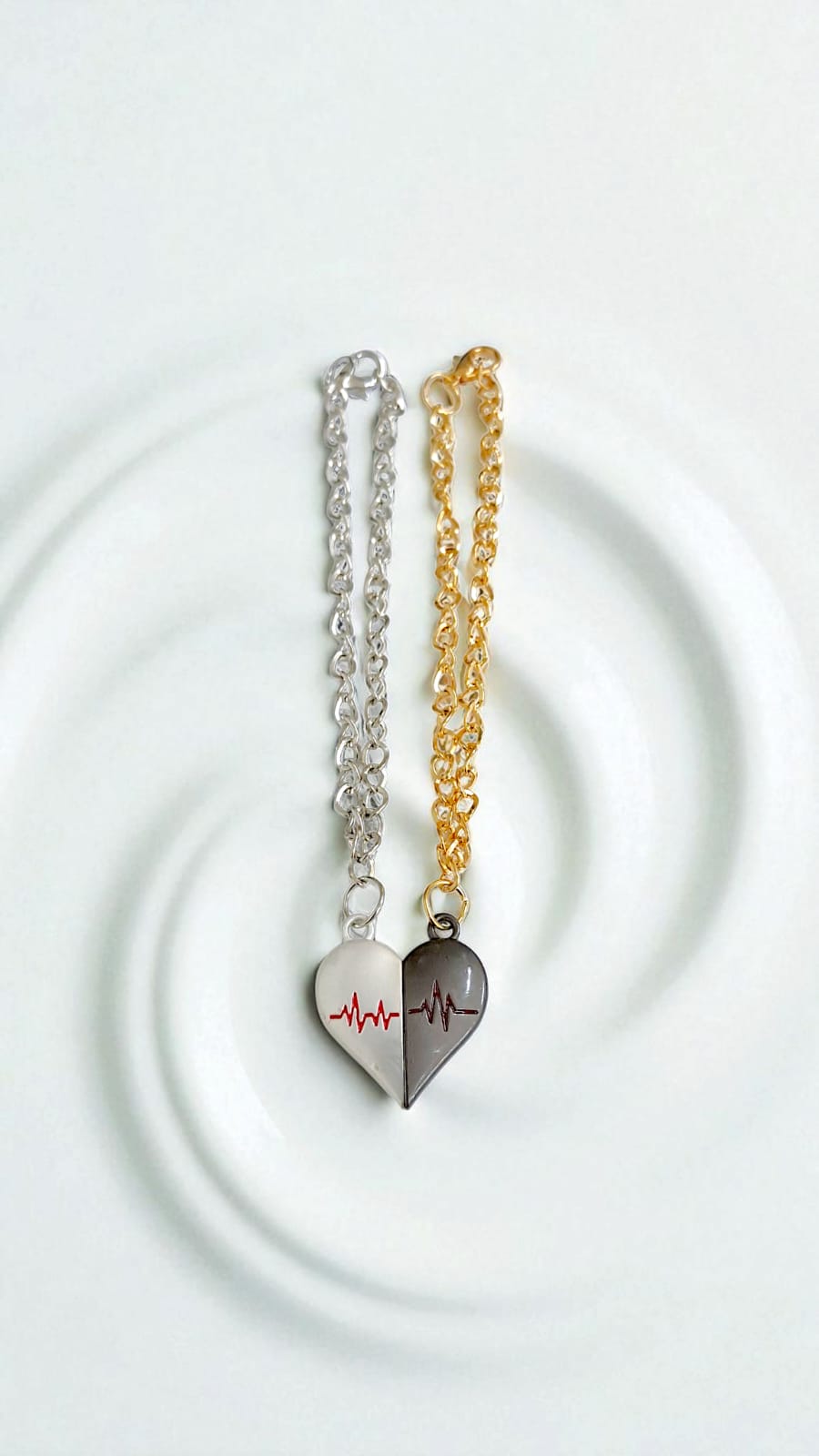 Браслеты парные на цепочке с магнитом сердце пульс арт.tr1836 серебро с черным Браслеты парные на цепочке с магнитом сердце пульс арт.tr1836 серебро с черным