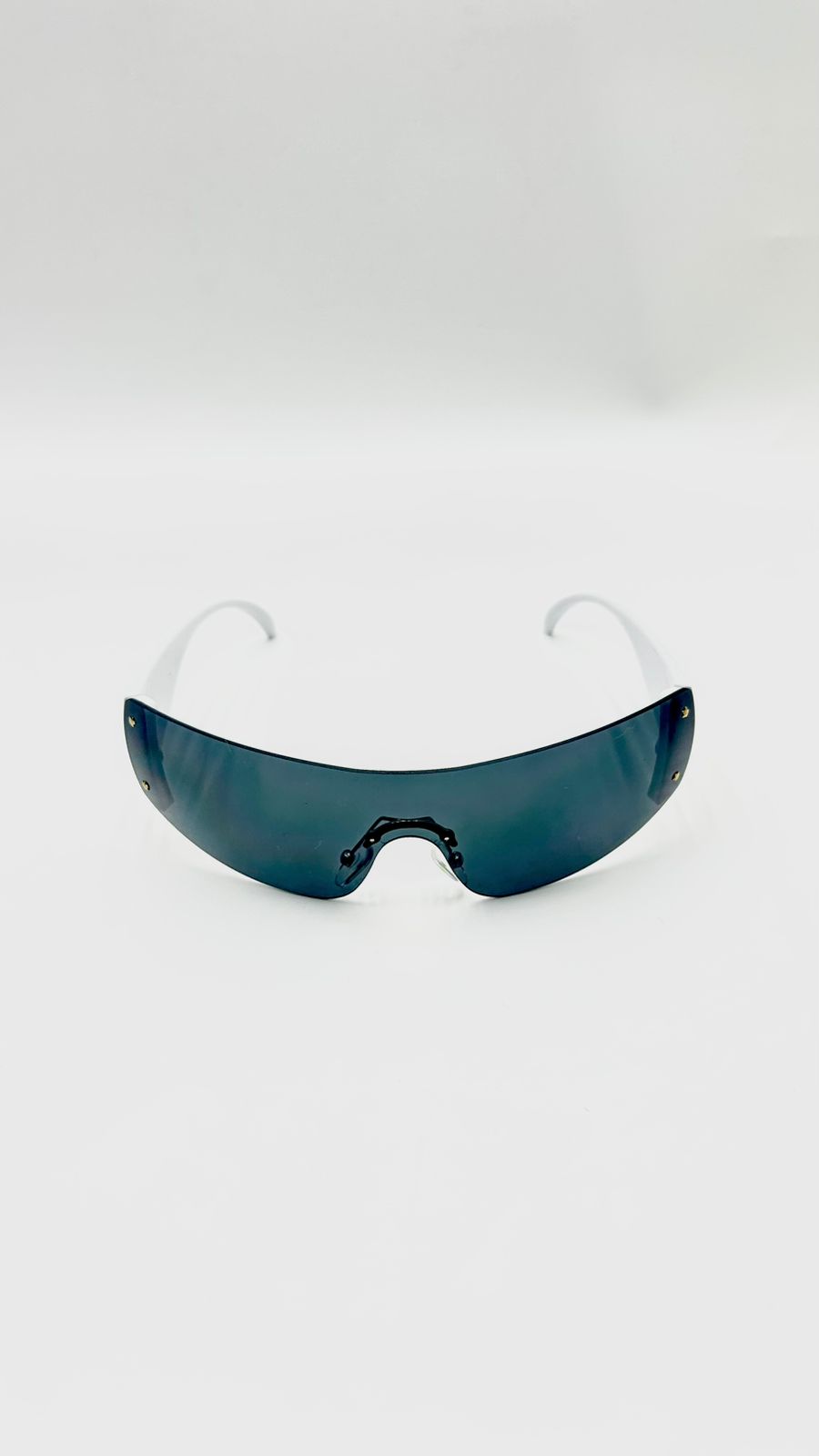 Очки солнцезащитные бело-черные арт.tr370 Очки солнцезащитные бело-черные арт.tr370