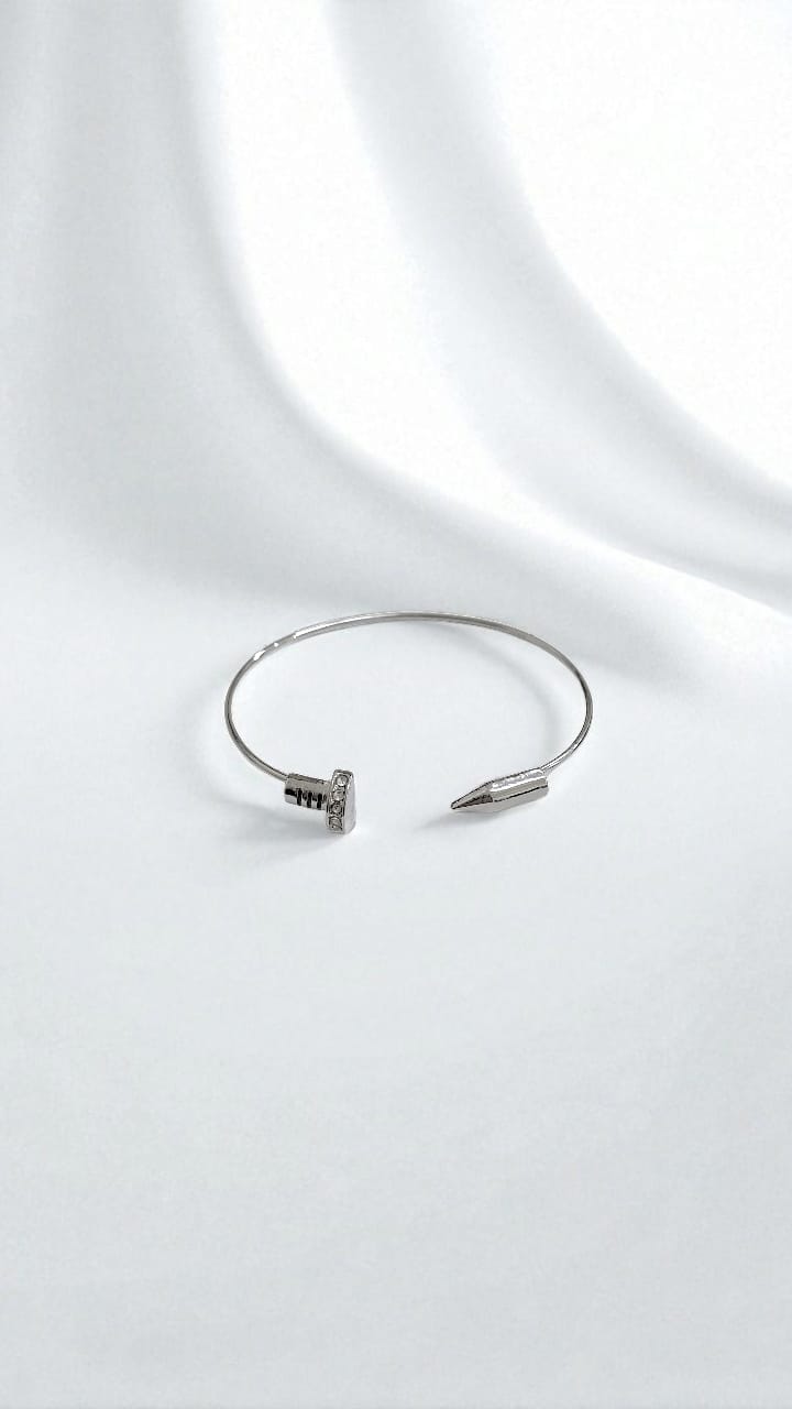 Браслет Гвоздь со стразами арт.tr2144 серебро Браслет Гвоздь со стразами арт.tr2144 серебро