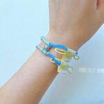 Браслеты парные с магнитом Утенок арт.tr2159 разноцветные