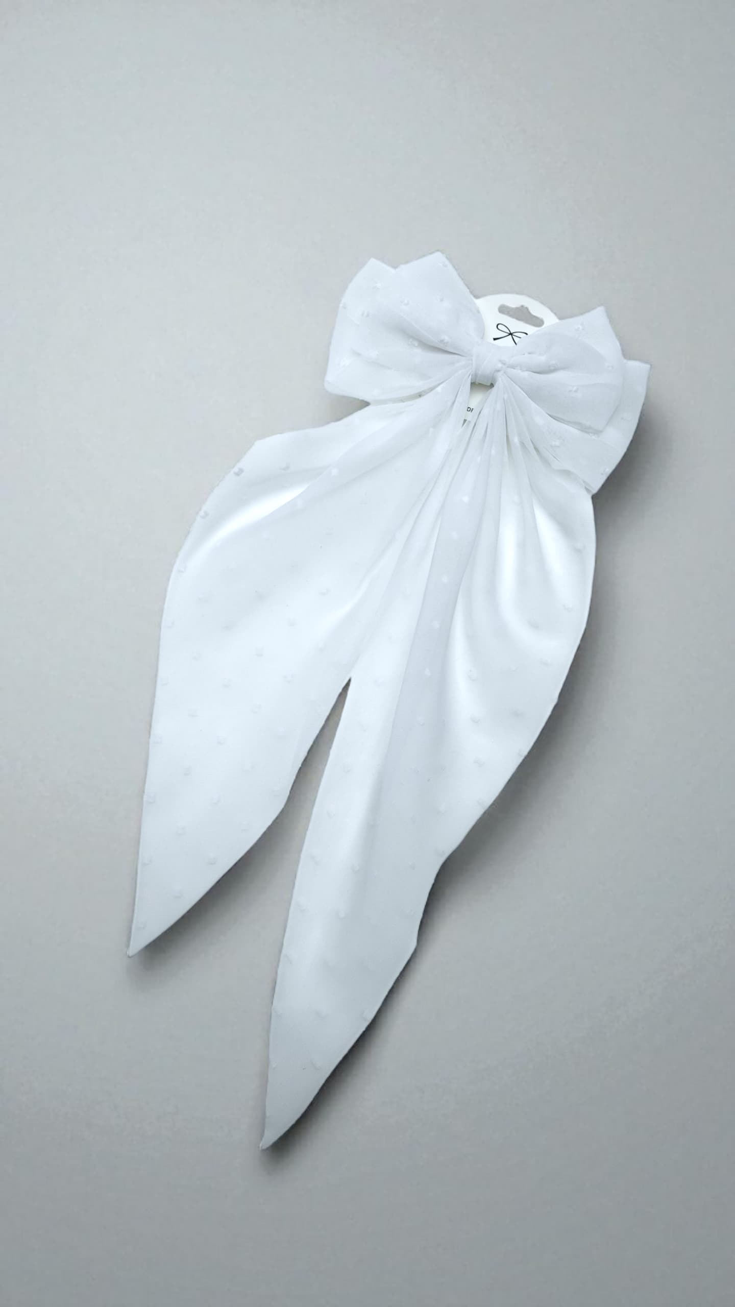 Бант на заколке арт.3542-1 белый Бант на заколке арт.3542-1 белый