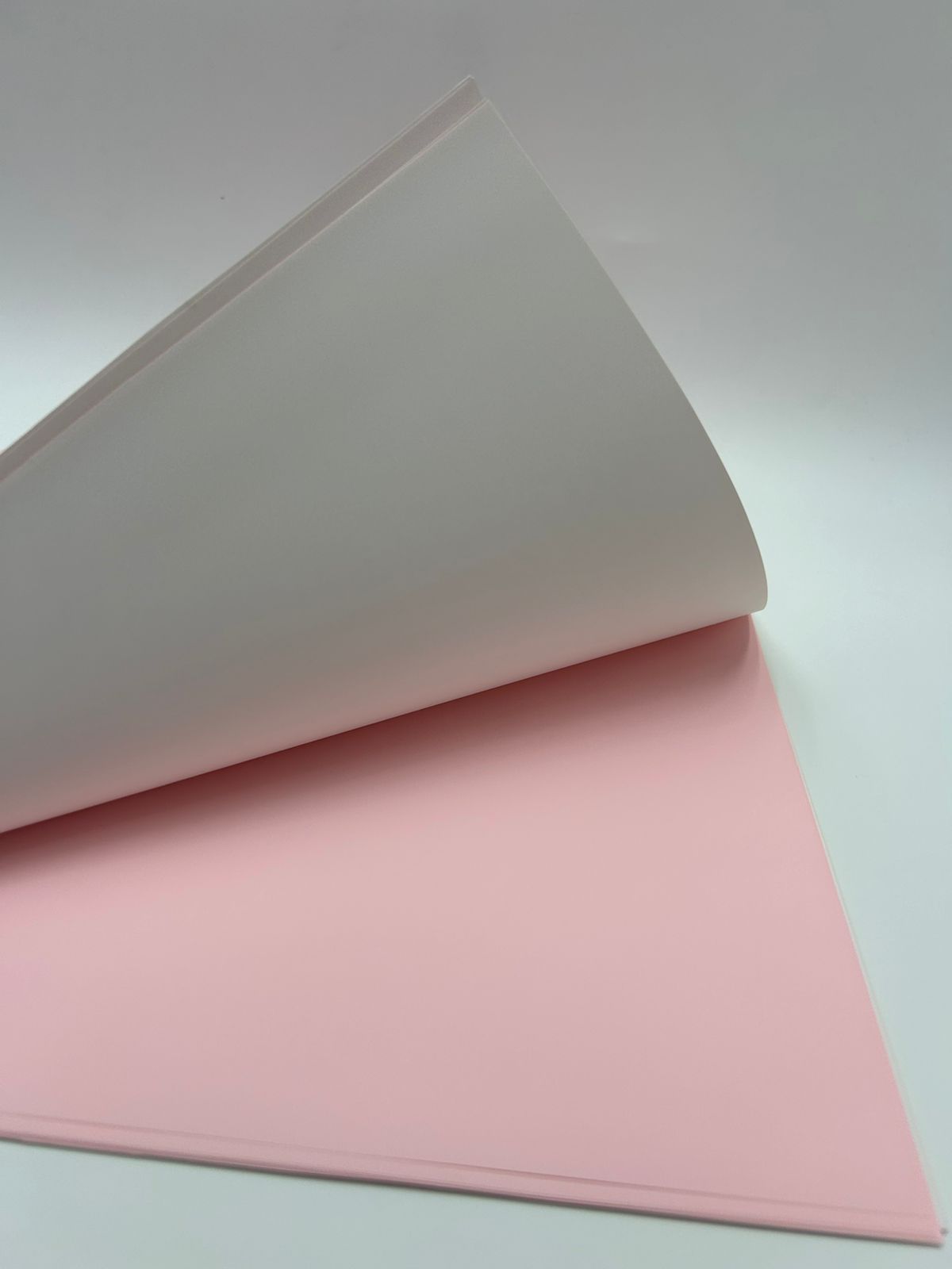 Пленка упаковочная 60*60см арт.tr570 светло-розовая Пленка упаковочная 60*60см арт.tr570 светло-розовая