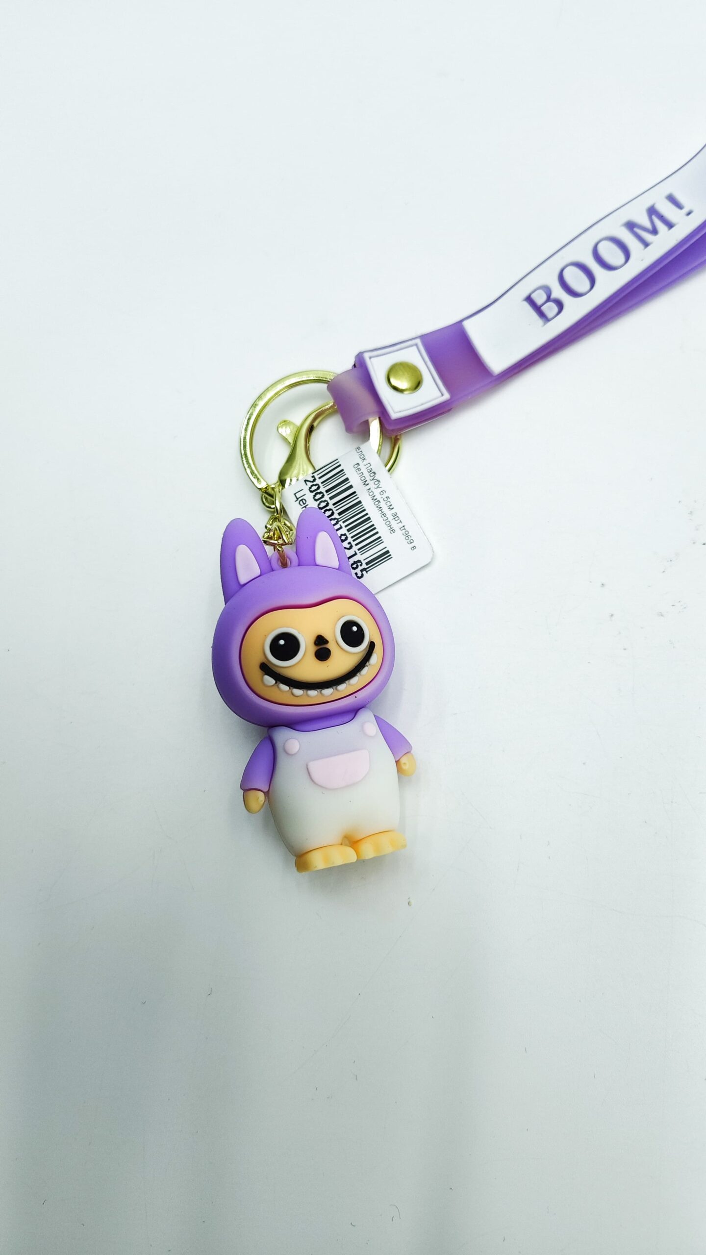 Брелок Лабубу 6,5см арт.tr969 в белом комбинезоне Брелок Лабубу 6,5см арт.tr969 в белом комбинезоне