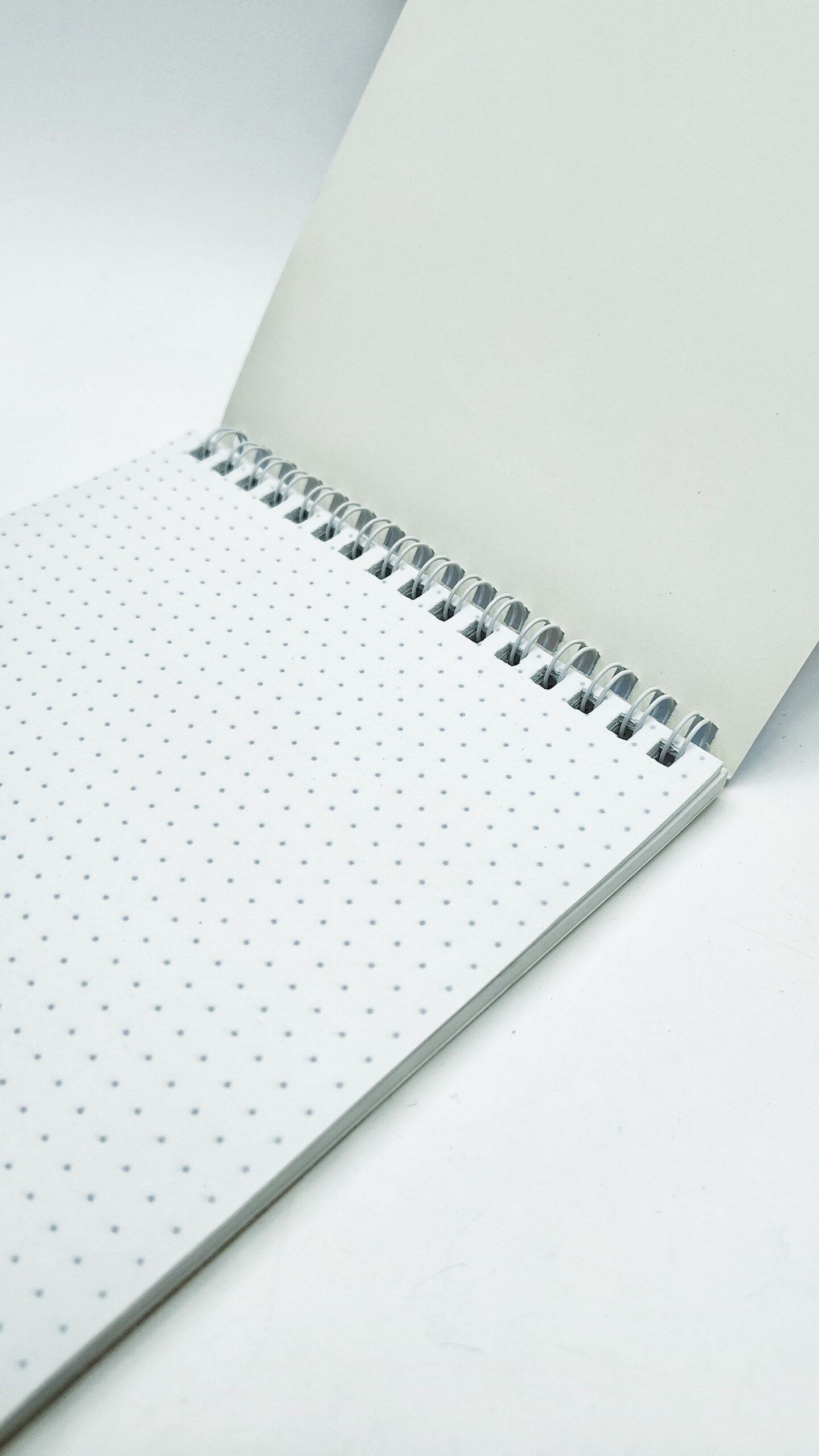 Блокнот в точечку А5 Очаровательные глазки 60л арт.24845 Блокнот в точечку А5 Очаровательные глазки 60л арт.24845