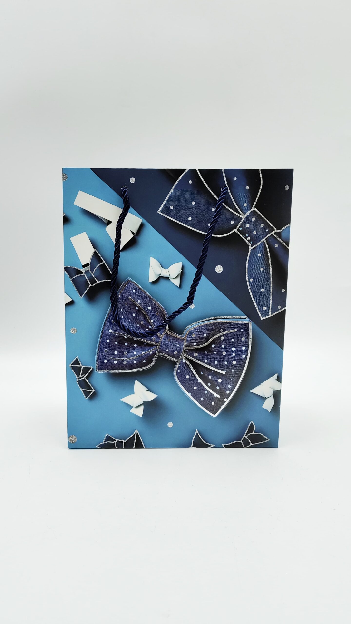 Пакет подарочный с бабочкой 3d 18*10*23см арт.wb-0751-1s Пакет подарочный с бабочкой 3d 18*10*23см арт.wb-0751-1s