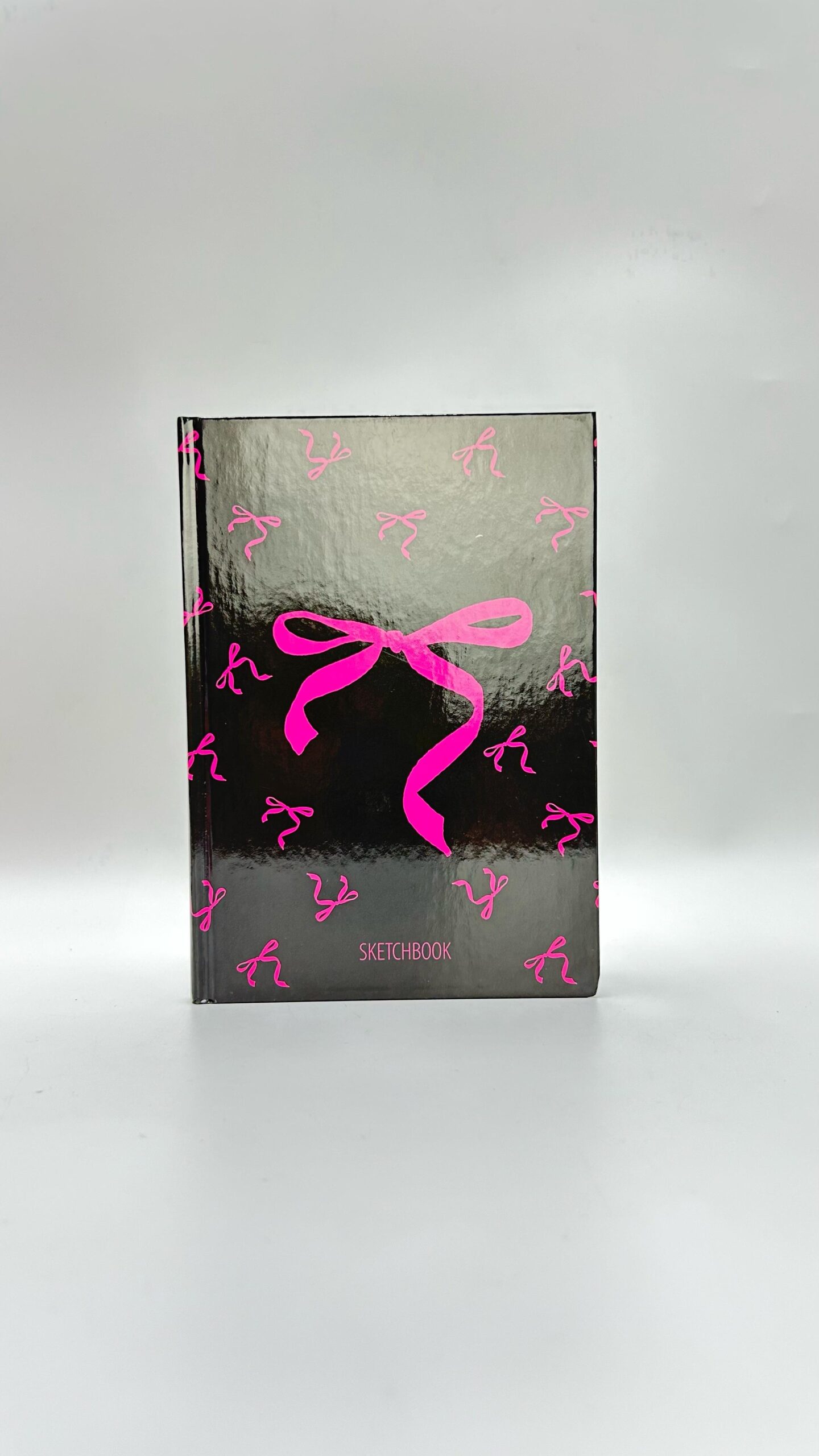 Скетчбук Qazaq Бренд в твердом переплете Бантики арт.tr323 Скетчбук Qazaq Бренд в твердом переплете Бантики арт.tr323