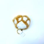 Брелок мягкий Лапка арт.tr2571 светло-оранжевый с белым