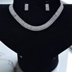 Чокер 4ряда+серьги стразы арт.tr2022 серебро