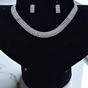 Чокер 4ряда+серьги стразы арт.tr2022 серебро